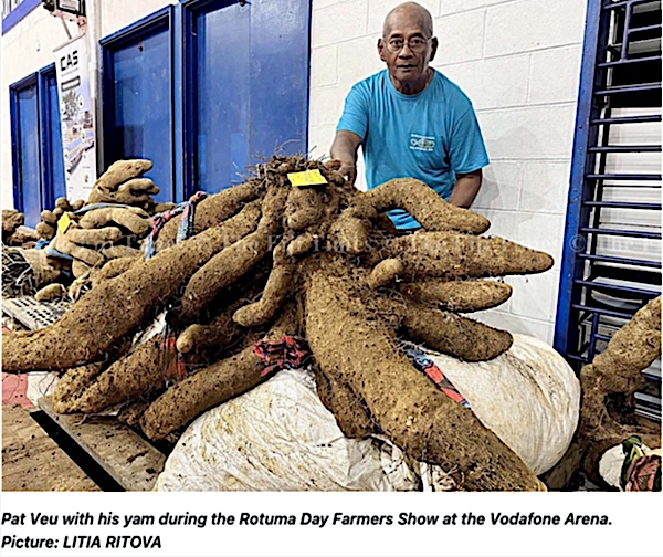 Pat Veu with winning yam